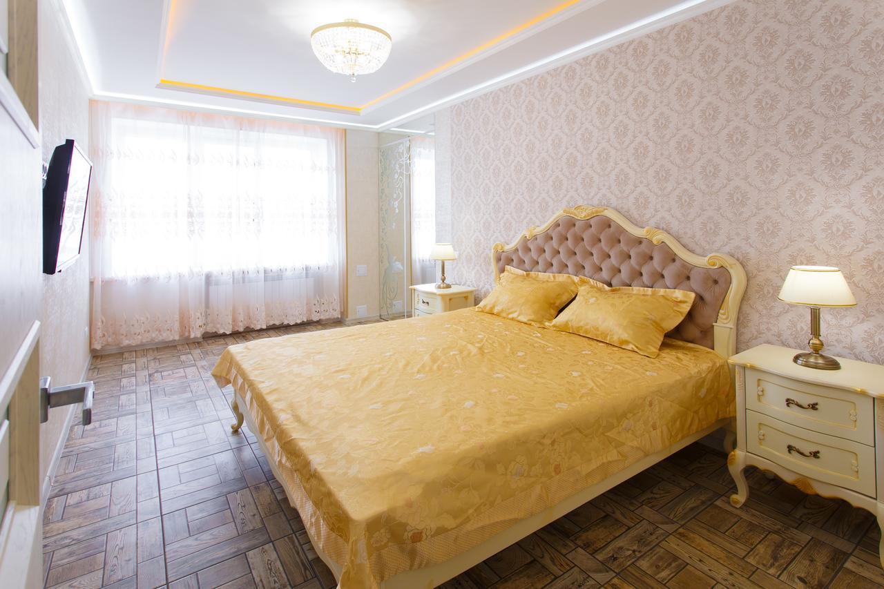 Apartment Near Railway Station Kyiv Exterior photo