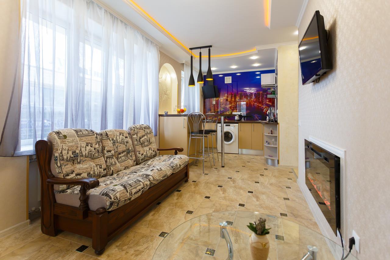 Apartment Near Railway Station Kyiv Exterior photo